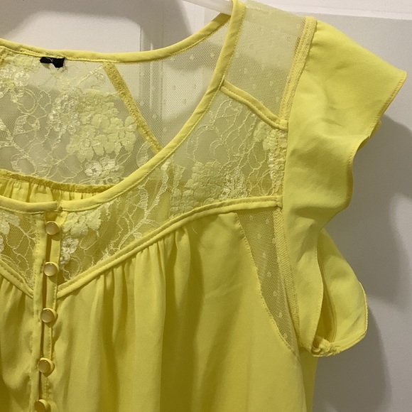 Yellow top - Picture 3 of 4